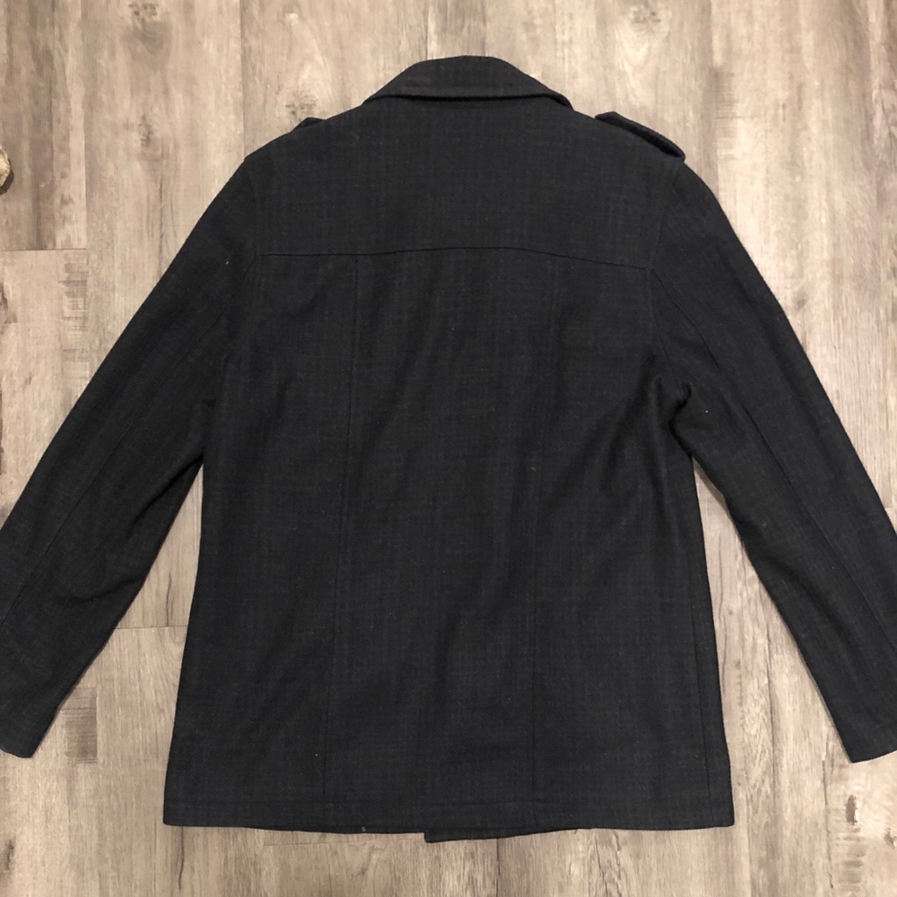 Pea coat. - Picture 3 of 4